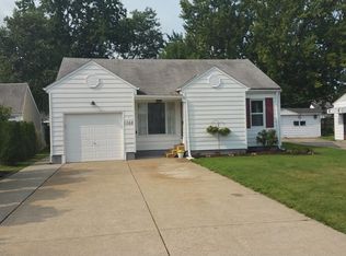 1068 Waverly Rd, Eastlake, OH 44095