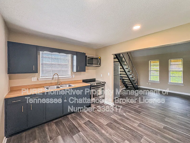 1 bed, 1.0 bath, 722 sqft, $1,100 — Photo 2