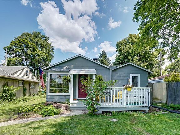 2nd image of 1289 Southlyn Dr