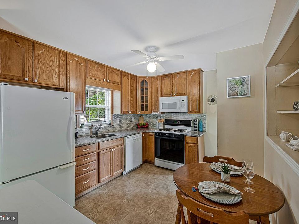 1st image of 26 Kempton Rd