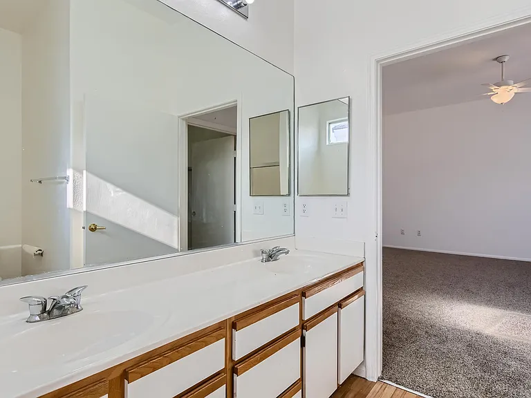 1720 Dwayne Stedman Ave — Photo 15