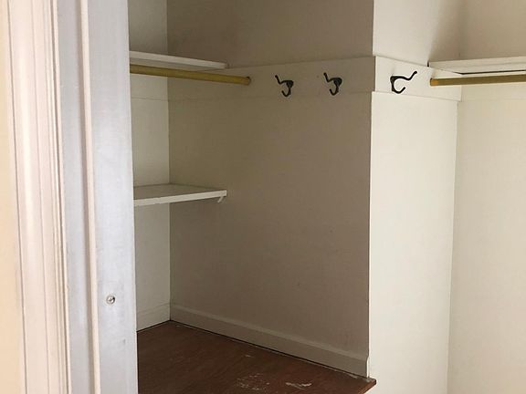 4th image of 157 Essex St #1