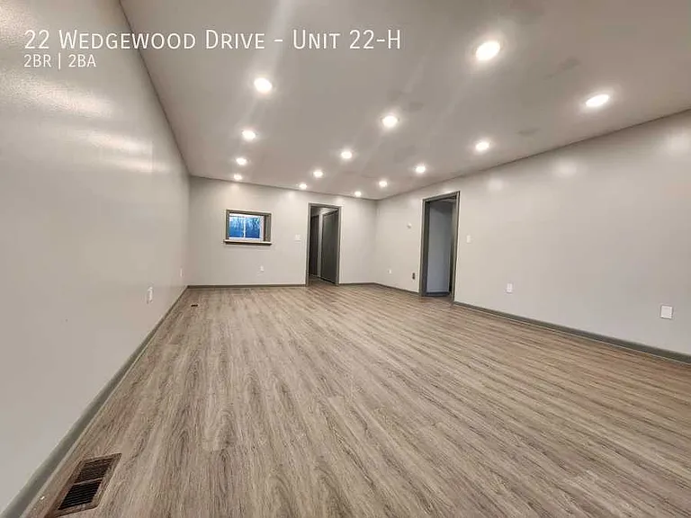 22 Wedgewood Dr #22-H — Photo 19