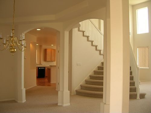 Shows like a model home 