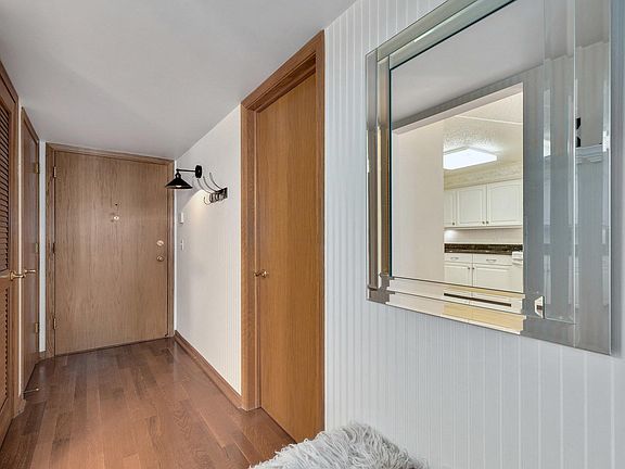 3rd image of 8580 W Foster Ave Unit 605