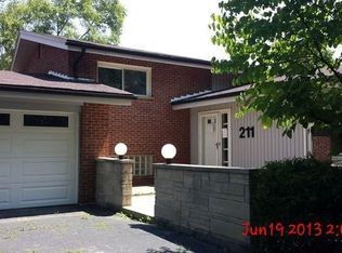 211 S Linden Ave, Elmhurst, IL 60126