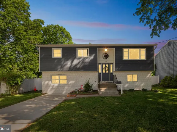 34 Clark Dr, Barrington, NJ 08007