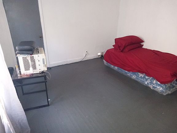 3rd image of 19711 Coventry Ave #2