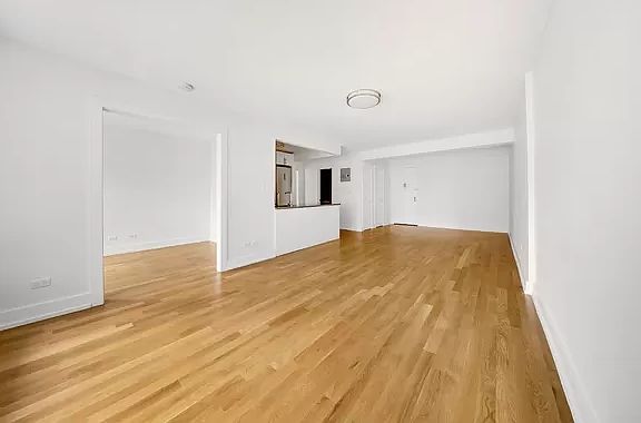 4th image of 136-04 Cherry Ave #6L