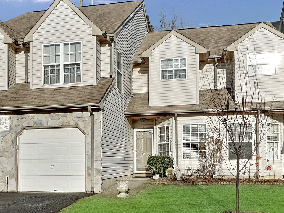 1st image of 2203 Grassy Hollow Dr