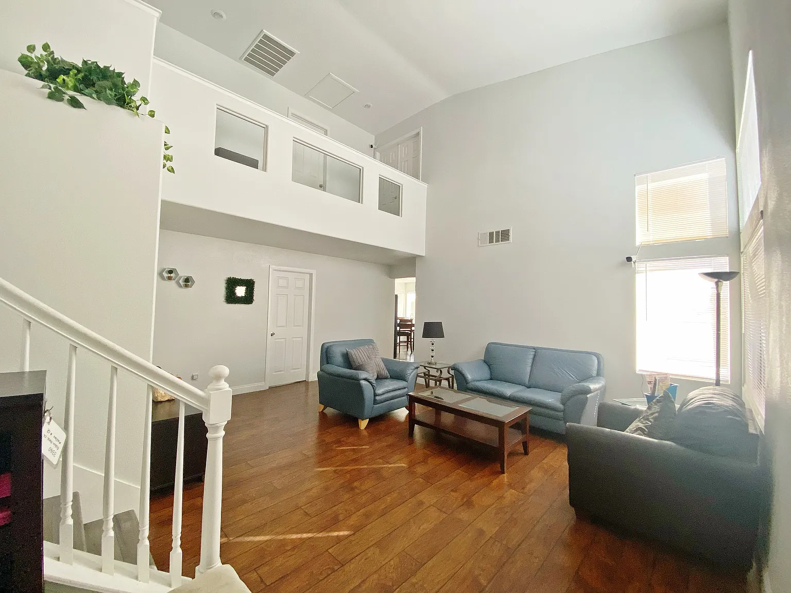 5 bed, 2307 sqft, $650 — Photo 4