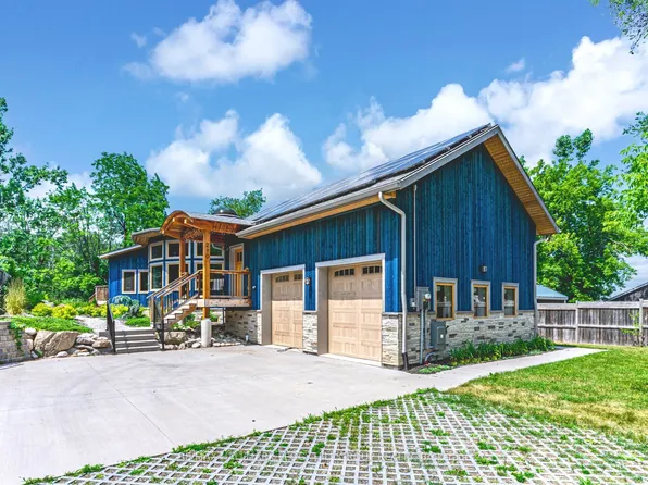 210 Patterson Rd, Barrie, ON L4N 9B8