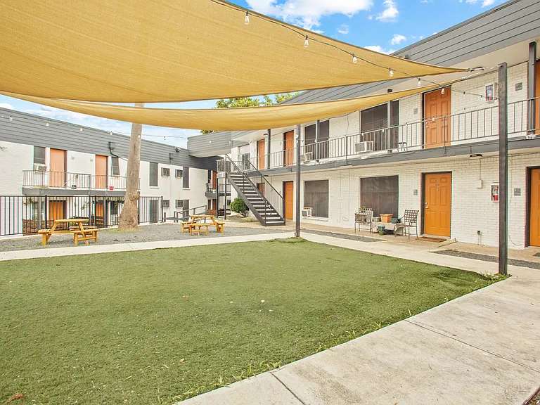 Flats at Wellington — Photo 19