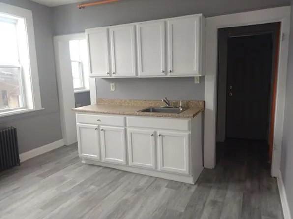 2718 Fairfield Ave, 2718 Fairfield Ave #2B, Bridgeport, CT 06605