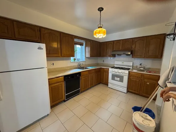 (undisclosed Address), Brooklyn, NY 11214