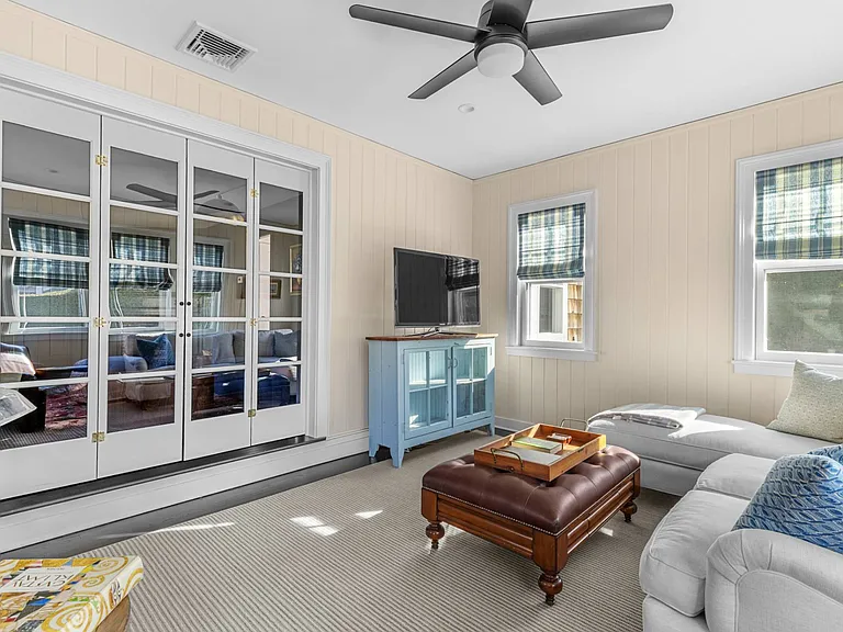 62 Jennings Ave — Photo 4