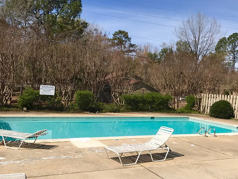 1041 Stonegate Dr #B — Photo 23