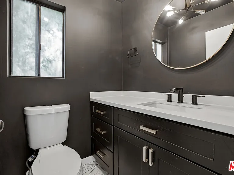 2020 Delaware Ave #7 — Photo 23
