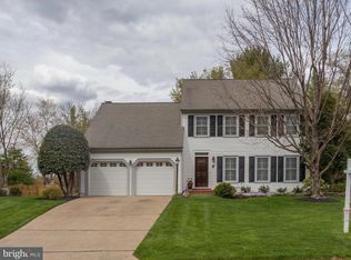 106 W Wiltshire Ct, Sterling, VA 20165