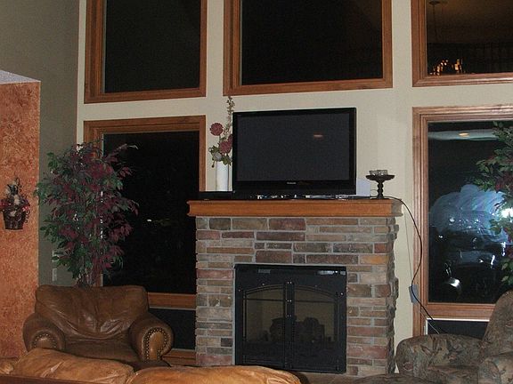 2 Story Great Room with Lots of Windows