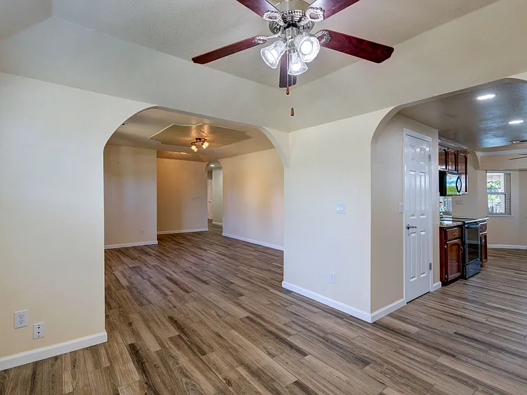 2197 Polson Ave — Photo 6