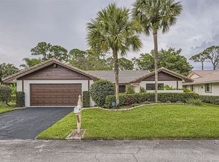 6785 Villas Dr E, Boca Raton, FL 33433