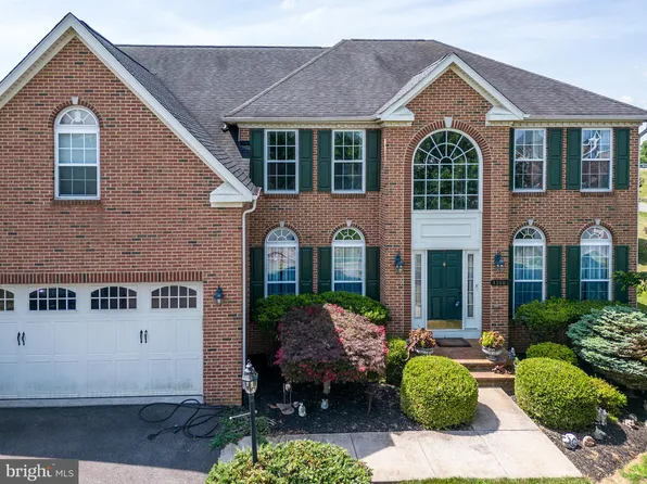 13405 John Martin Dr, Williamsport, MD 21795