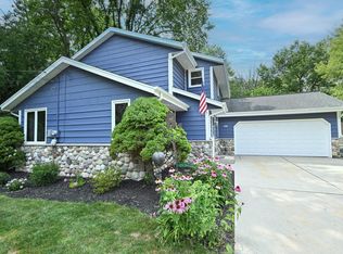 2805 S 149th St, New Berlin, WI 53151