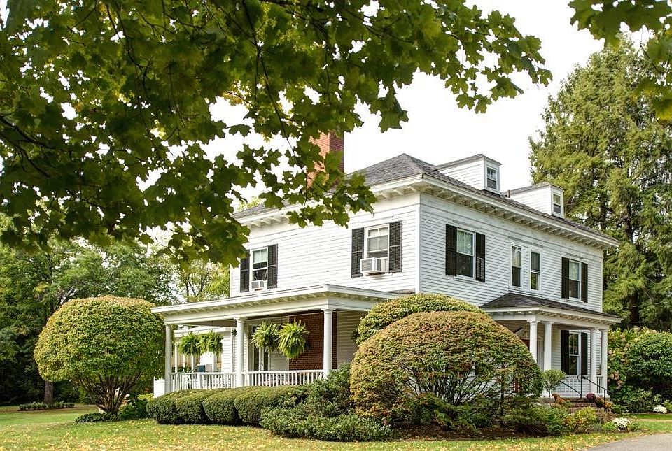 Beautiful Side Porch