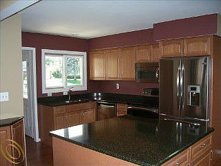 3rd image of 8365 Tamarack Dr
