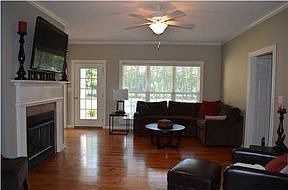 1st image of 179 Willow Lake Dr