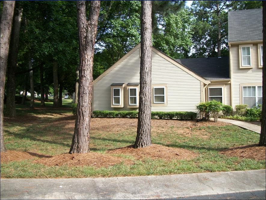 1st image of 2115 Simsbury Ln