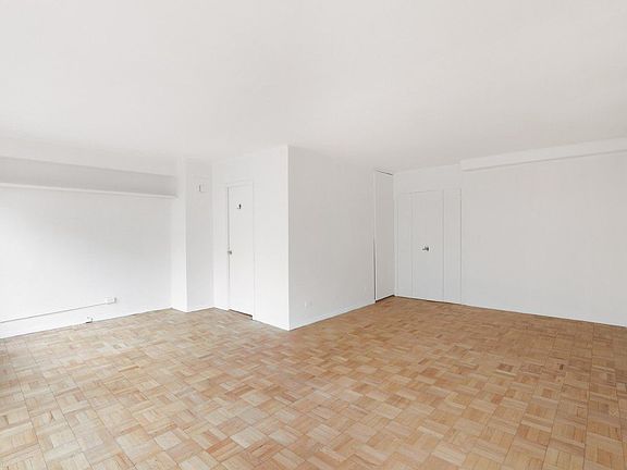 5th image of 166 E 61st St APT 3A