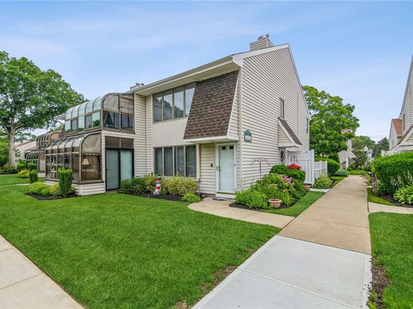 East Islip Real Estate - East Islip NY Homes For Sale | Zillow