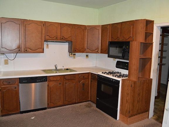 2nd image of 412 N 22nd St