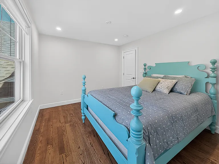 16 Walsh Rd — Photo 32