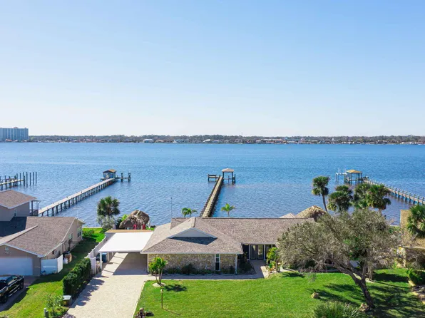 2912 River Point Dr, Daytona Beach, FL 32118