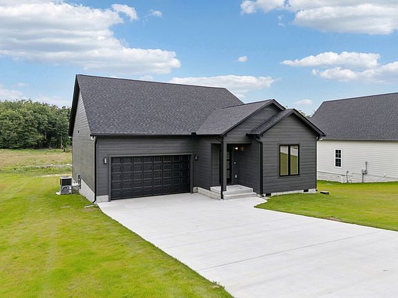 2nd image of 811 Oconnor St Lot 5