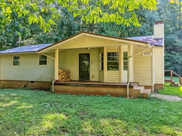 3889 Quarry Rd, Louisville, TN 37777