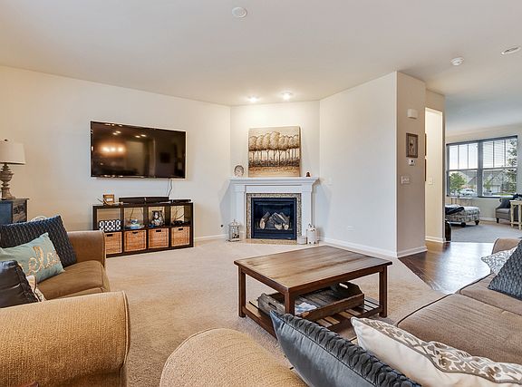 5th image of 25016 W Chalk Hill Cir