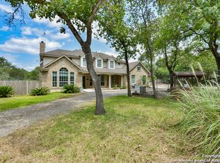 675 Cherry Rdg, Floresville, TX 78114