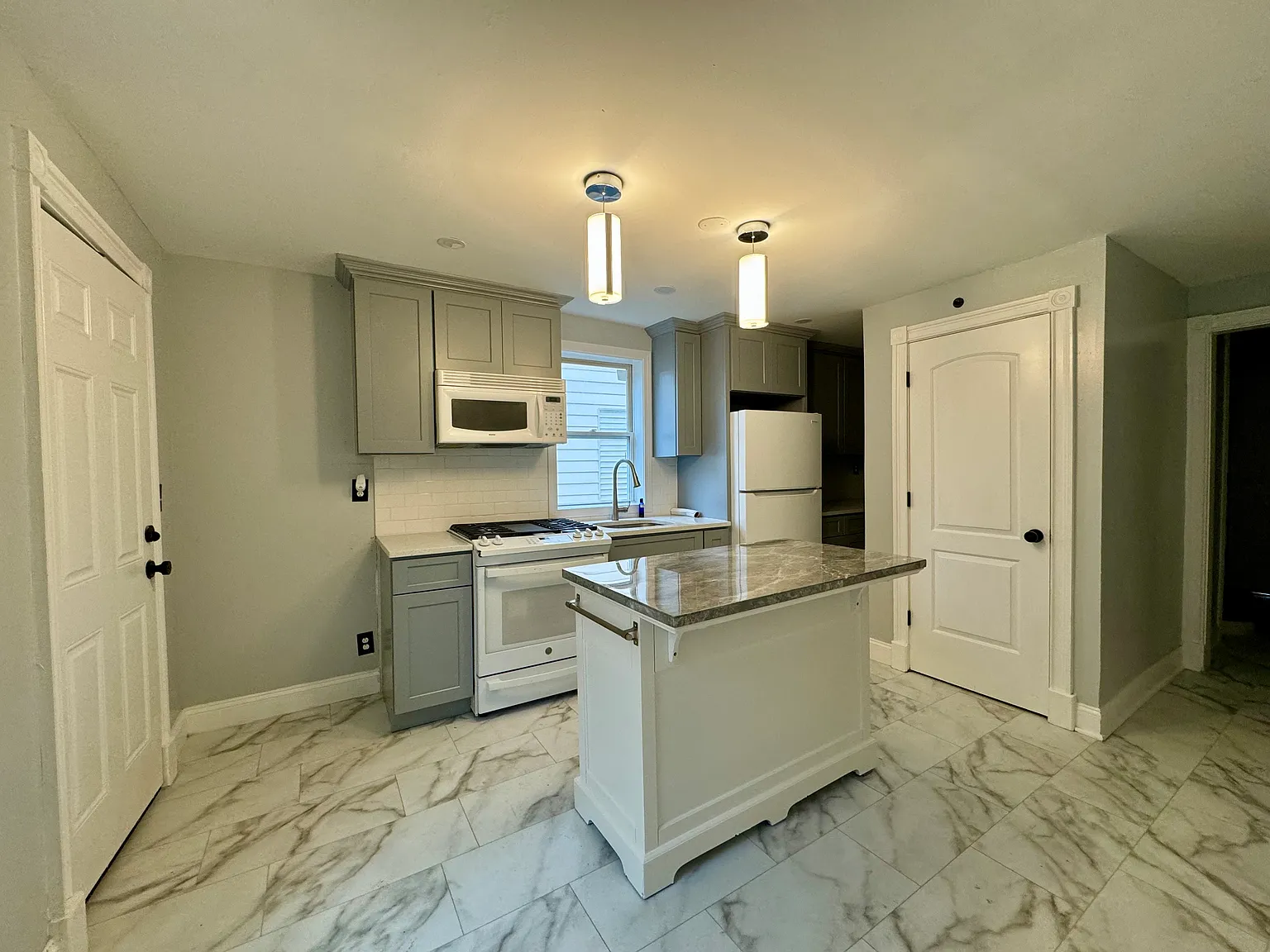 1 bed, 1683 sqft, $850 — Photo 4