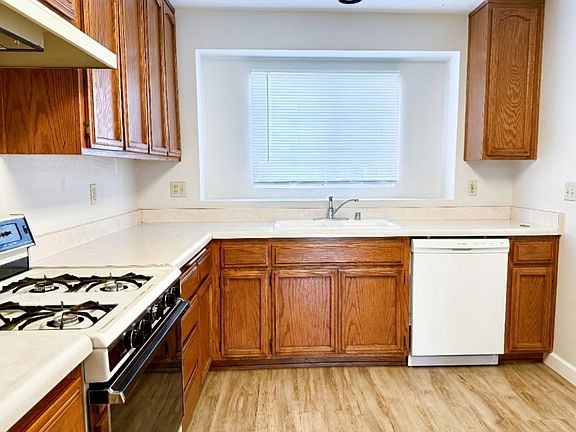 3rd image of 10861-10869 Chestnut St #10867