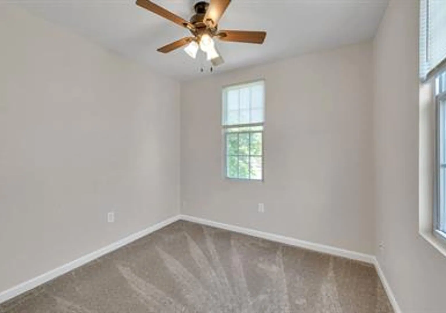 1009 Elkin St. — Photo 1