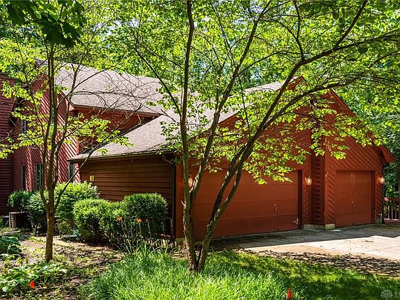 3rd image of 8232 Rhine Way
