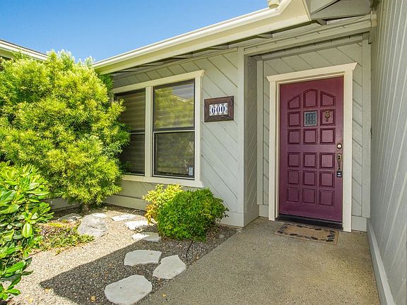 4th image of 600 Del Oro St