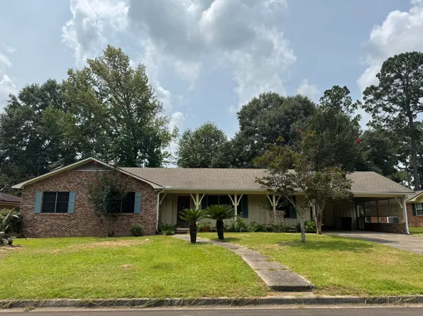 1511 Hickory Bnd, Columbia, MS 39429