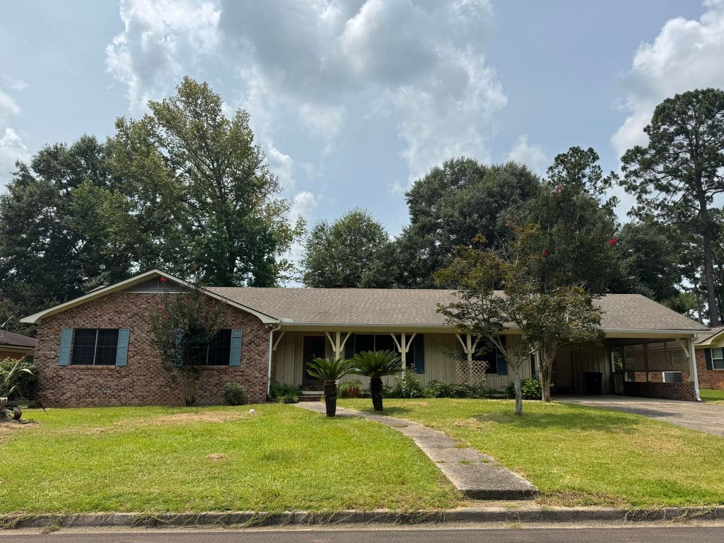 1511 Hickory Bnd, Columbia, MS, Columbia