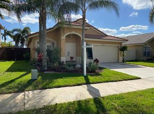 20424 SW 5th St, Pembroke Pines, FL 33029