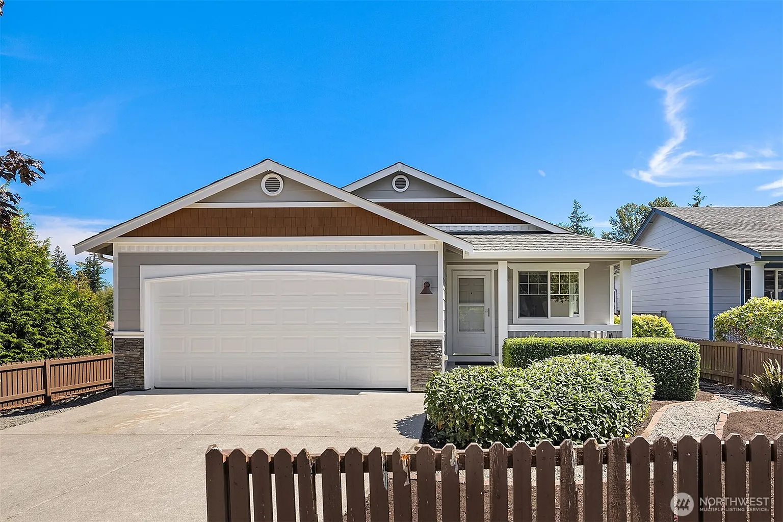 904 Dallas Street photo 1